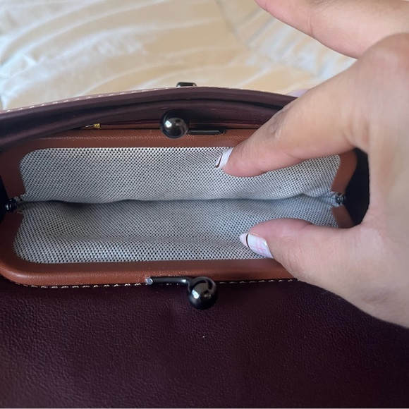 Coach Tea Rose Dinky in pink/mauve floral applique - Picture 8 of 10